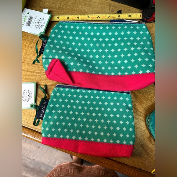 Makeup pouch bundle - Picture 6 of 11